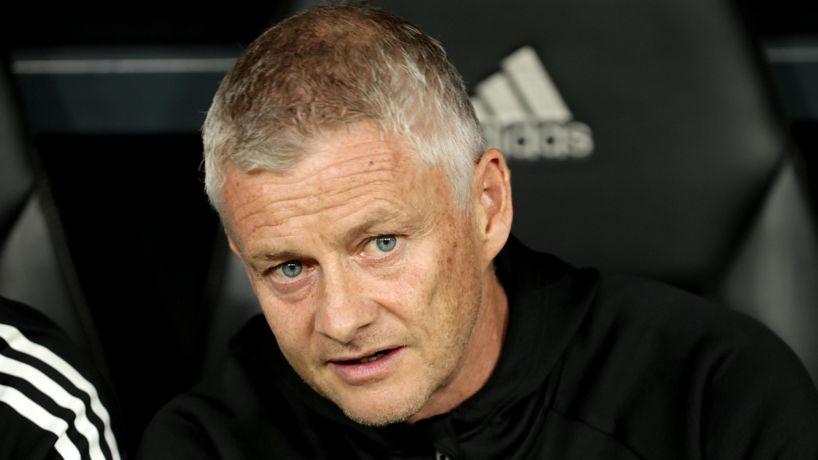 Manchester United are currently faced with a critical point in their managerial crisis, with the club trying to find solutions to stabilize the team, which is going through a tough time. The recent updates indicate that the club is also going to conduct more talks with Ole Gunnar Solskjaer as well as Michael Carrick regarding their plans for the interim coach.